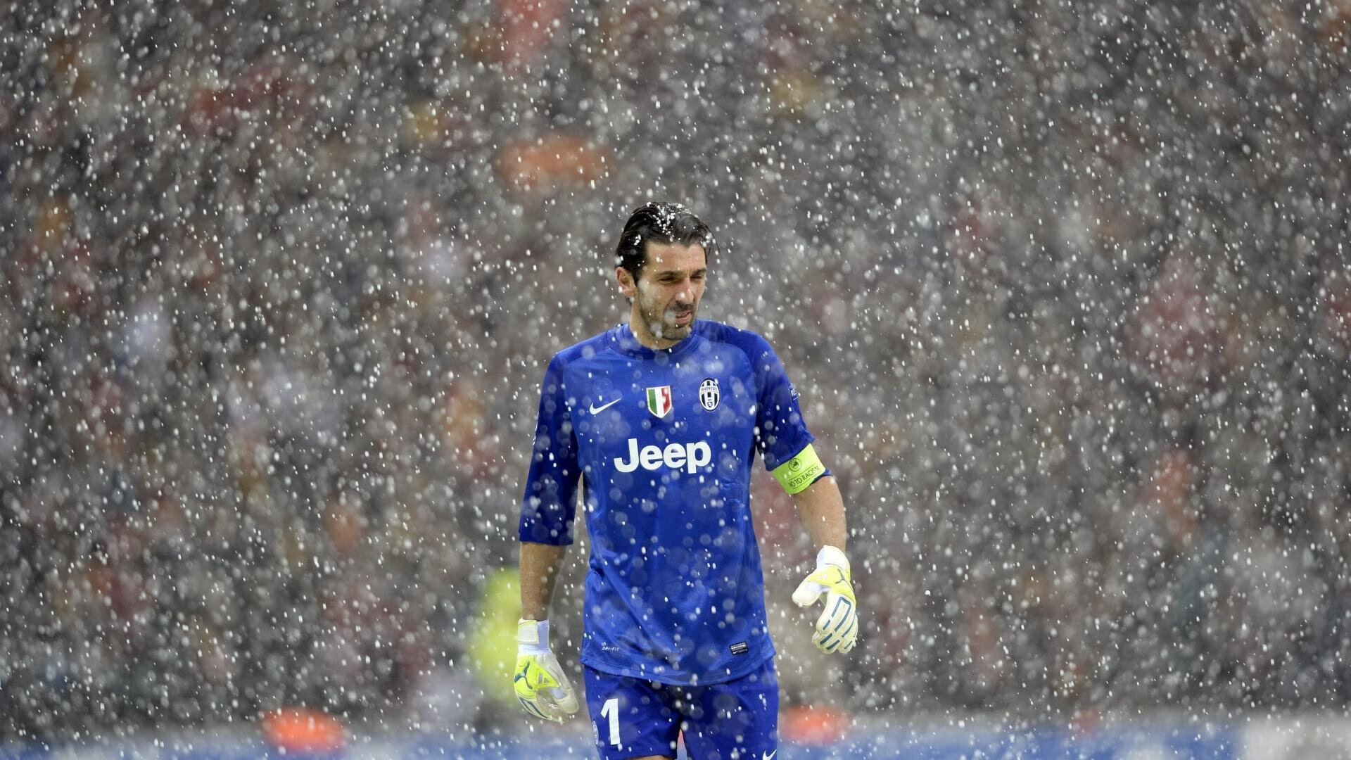 女子橄榄球赞助金额增长显著，女子橄榄球女神